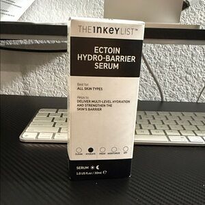 The Inkey List Ectoin Hydro-Barrier Serum - Black and White